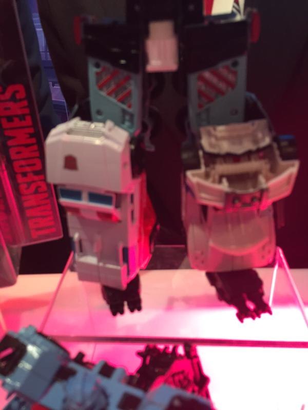 Toy Fair 2015   First Looks At Defensor Combiner Wars Figures Images  (16 of 17)